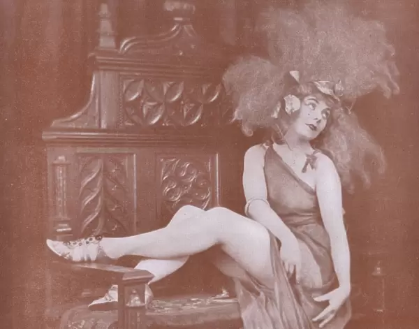 Mlle Spinelly, from the Vaudeville, Paris