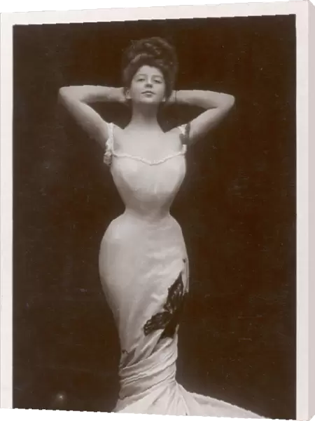 Fashionable Shape 1906