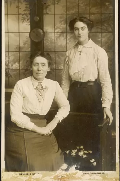 Mother  /  Daughter 1902