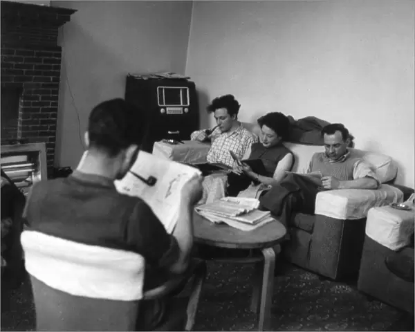 Social  /  Common Room 1950S