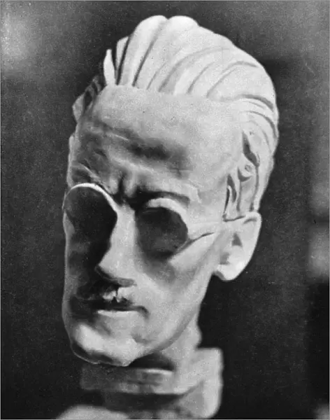 James Joyce  /  Sava Bronze