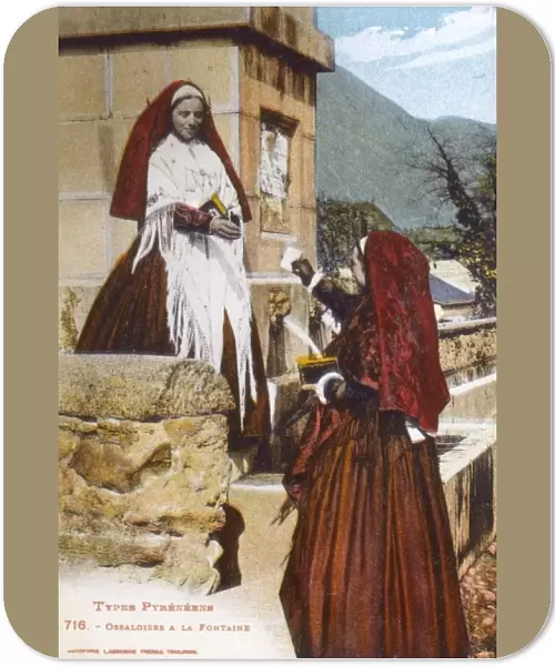 Val d Ossau Women at the fountain