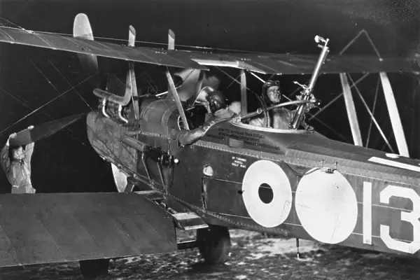 69th Squadron AFC setting out for night bombing, WW1