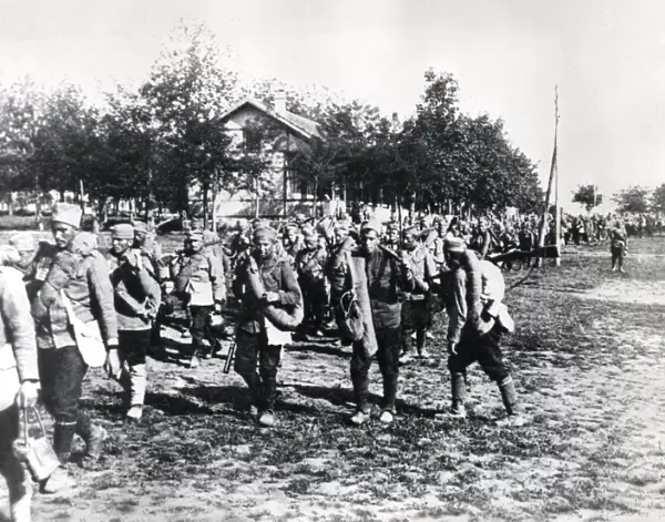 Serbian troops on the march, eastern front, WW1