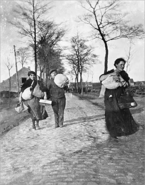 Civilians fleeing their village, Oostvleteren, Belgium, WW1