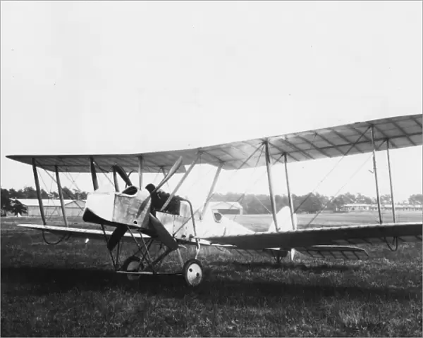 Unidentified biplane on an airfield, WW1