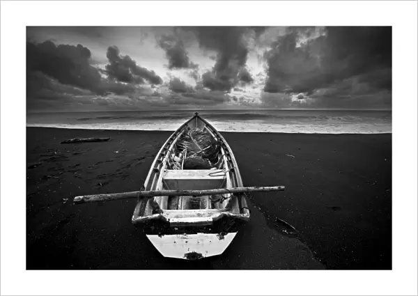 Boat. Monterico Beach - Pacific Ocean - Guatemala. Black & White