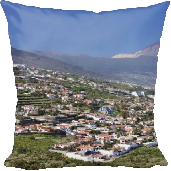 View over Orotava Valley to the north coast and Puerto de la Cruz and Pico del Teide