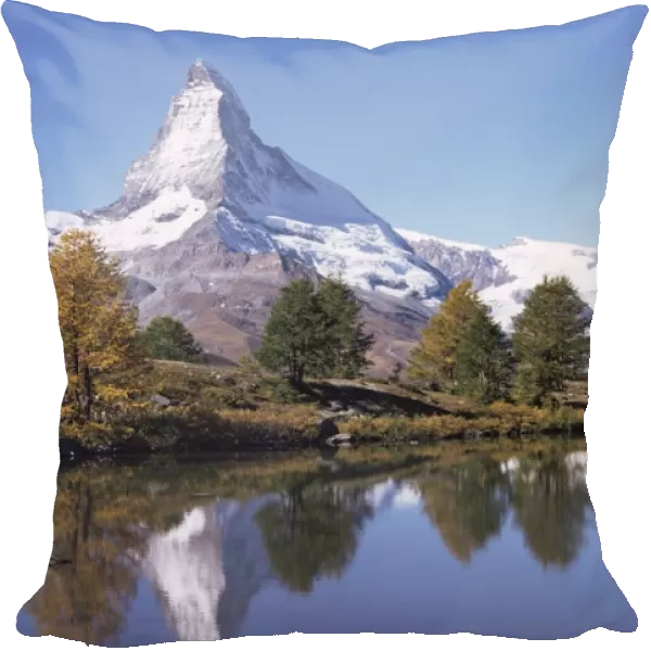 The Matterhorn reflected in Grindjilake