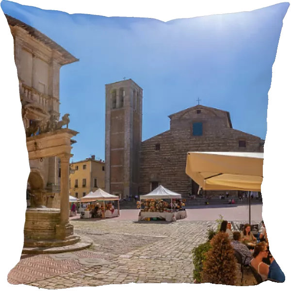 View of Cathedral of Saint Mary Of The Assumption in Piazza Grande in Montepulciano, Montepulciano, Province of Siena, Tuscany, Italy, Europe
