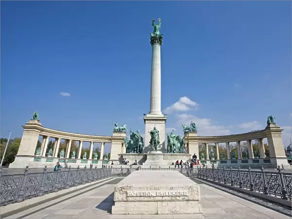 Column and Millennium Monument, Heroes Square, Budapest, Hungary, Europe
