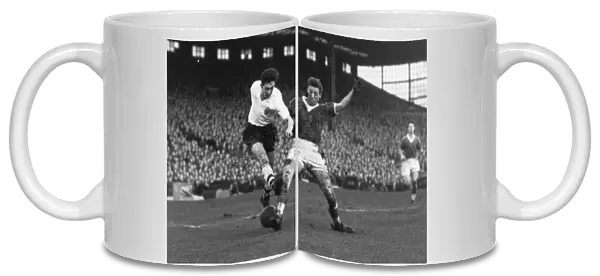 Boltons Freddie Hill and Evertons Brian Harris clash in 1958