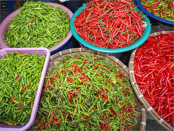Thailand, Chiang Mai, Warorot Market, Chillies
