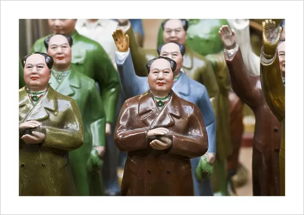 China, Hong Kong, Central, Hollywood Road Antiques Market, Chairman Mao Communist