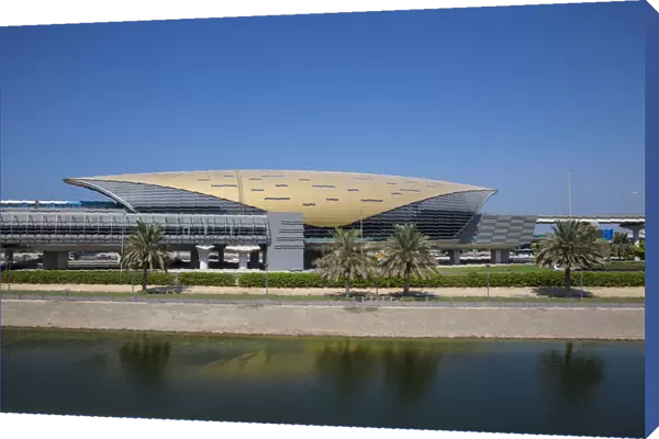 United Arab Emirates, Dubai, Mall of the Emirates metro station