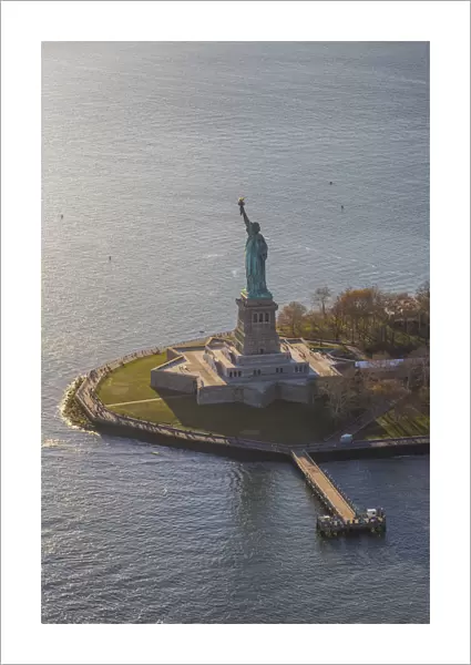 Aerial view over the Statue of Liberty, Manhattan, New York City, USA