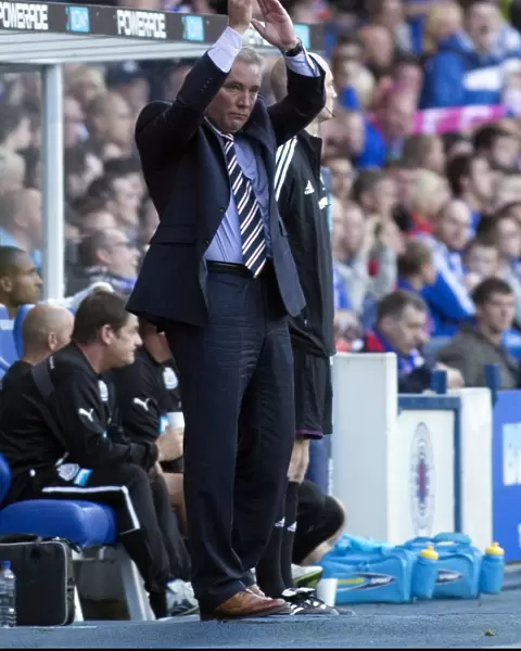 Ally McCoist Salutes Ibrox Fans: A 1-1 Battle Between Rangers and Newcastle United