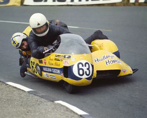 Dave Bexley & Bernard Tyler (Hadleigh Honda) 1974 750 Sidecar TT
