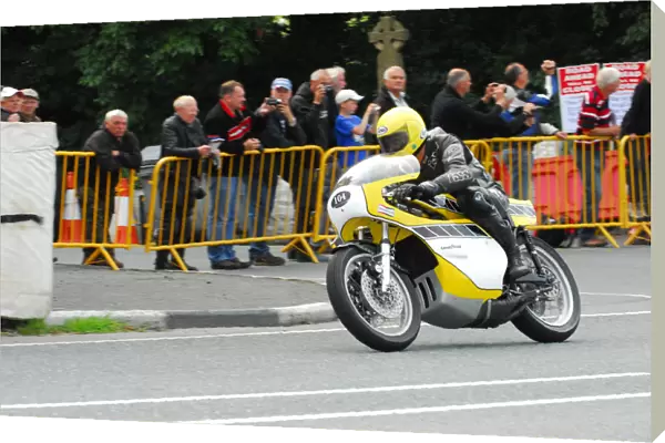 Derek Brindley (Yamaha) 2013 Classic TT Lap of Honour