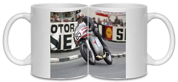 Peter Daw (Norton) 1968 Junior Manx Grand Prix