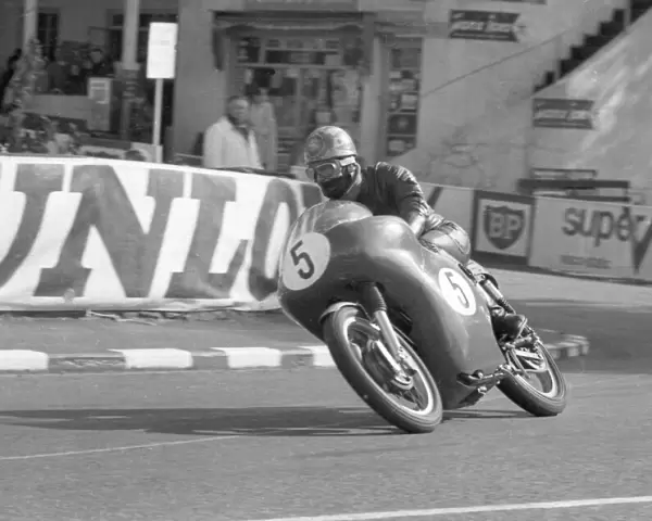 Brian Smith (Matchless) 1966 Senior Manx Grand Prix