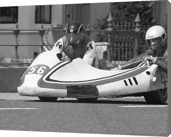 Michael Miller & Glen Miller (Yamaha) 1986 Sidecar TT