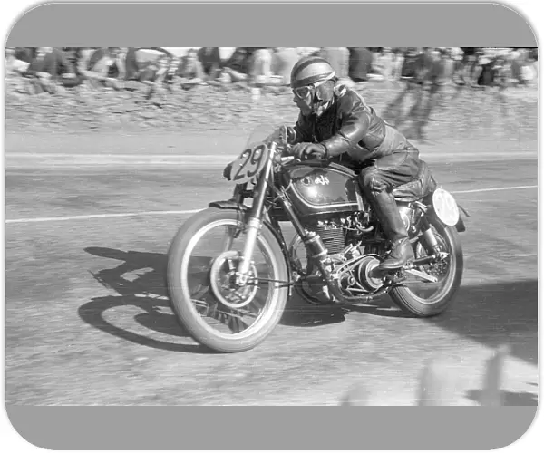 Eric Hardy (AJS) 1952 Junior TT