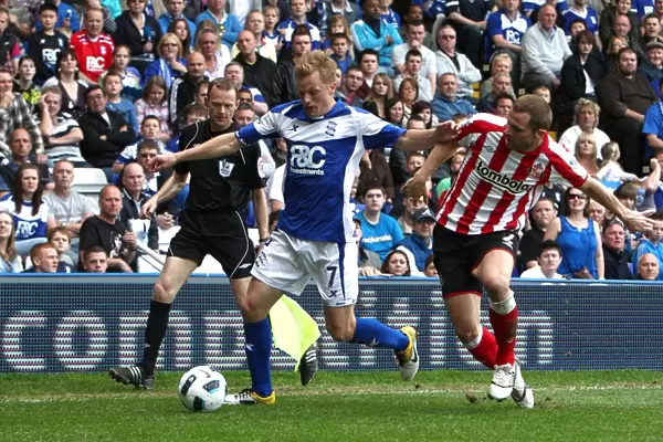 Intense Battle: Larsson vs. Bardsley - Birmingham City vs. Sunderland (Barclays Premier League, 16-04-2011)