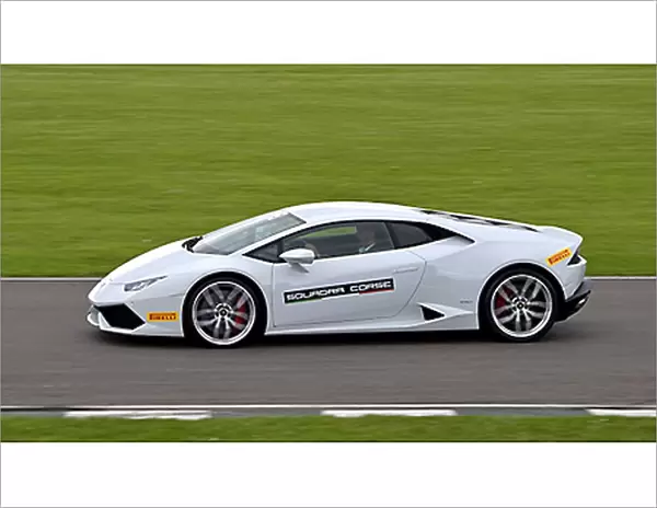 Lamborghini Huracan, 2014, White