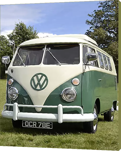 VW Volkswagen Classic Camper van 1967 Green & white