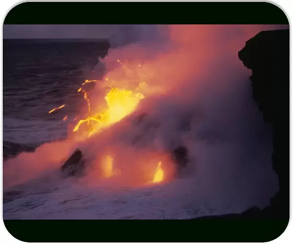 Lava flowing into ocean, Puu Oo Vent, Kilauea Volcano, Volcanoes N. P. Big Island, Hawaii