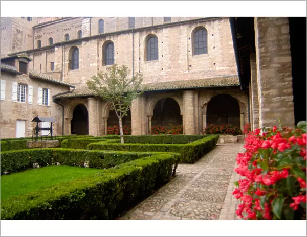 03. France, Burgundy, Tournus, Abbaye de St-Philibert courtyard