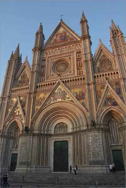 Italy, Umbria, Orvieto. Romanesque  /  Gothic cathedral in Piazza del Duomo