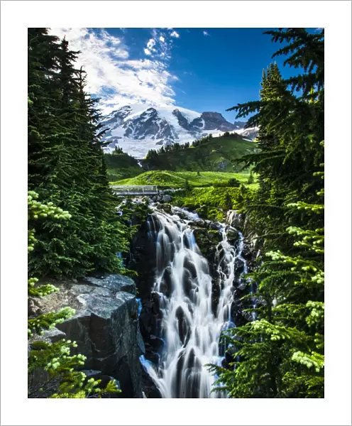 USA, Washington, Mount Rainier National Park, Mount Rainier, waterfall