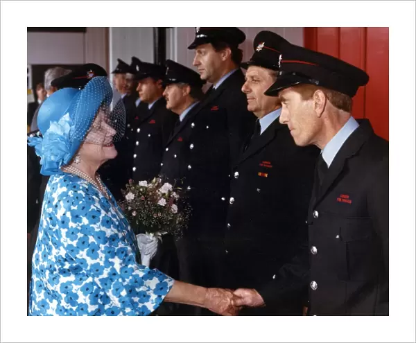 Visit by HM The Queen Mother to Chelsea Fire Station