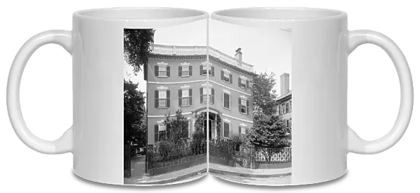 GARDNER-PINGREE HOUSE. The Federal style Gardner-Pingree House at 128 Essex Street in Salem