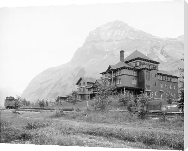 YOHO NATIONAL PARK. Mount Stephen Guesthouse at Yoho National Park, Field, British Columbia