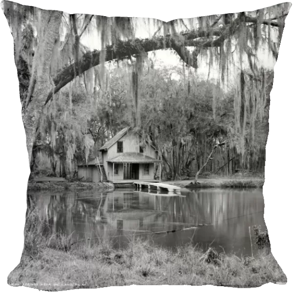 FLORIDA: DE LEON SPRINGS. Cottage on a lake at De Leon Springs, Florida. Photograph