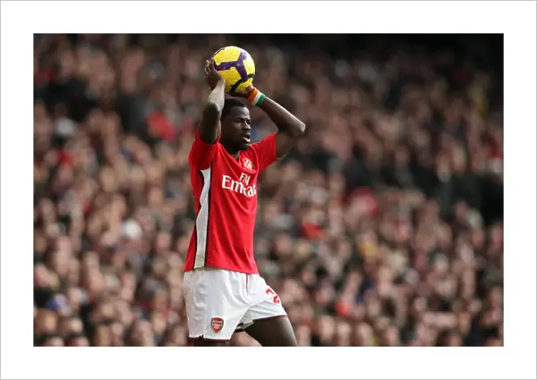 Emmanuel Eboue (Arsenal). Arsenal 2: 0 Sunderland. Barclays Premier League