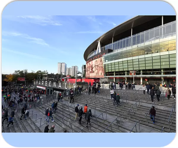 Arsenal vs Crystal Palace: Electrifying Fan Atmosphere Outside Emirates Stadium - Premier League 2019-20