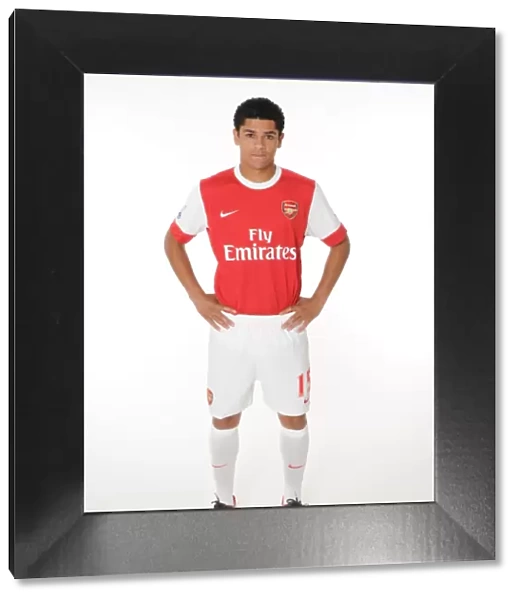 Denilson (Arsenal). Arsenal 1st Team Photocall and Membersday. Emirates Stadium, 5  /  8  /  10
