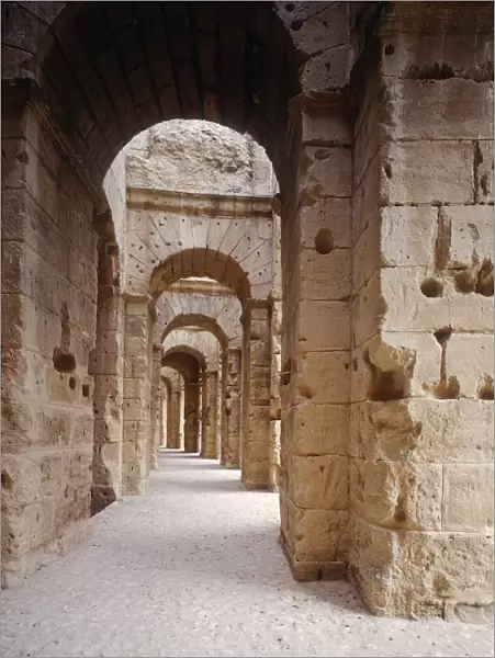 Tunisia, Mahdia Governorate, El Jem (El Djem), Second floor gallery of roman amphitheatre
