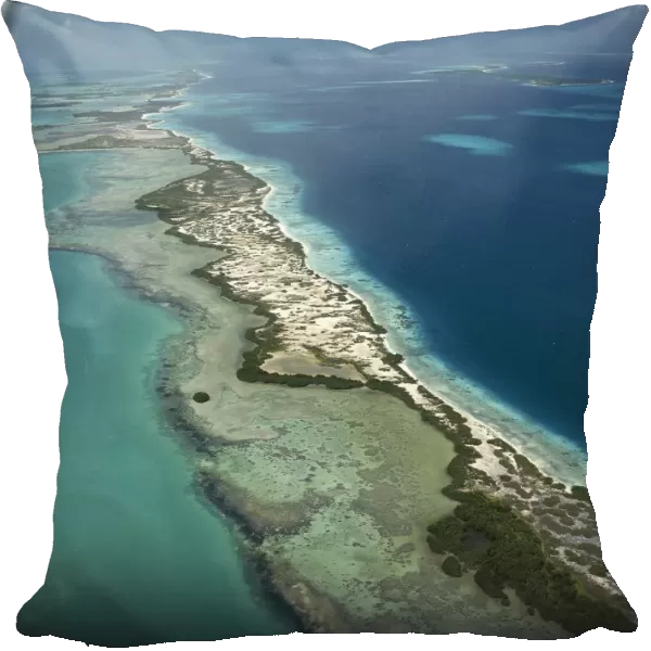 Venezuela, Los Roques archipelago National Park, aerial view