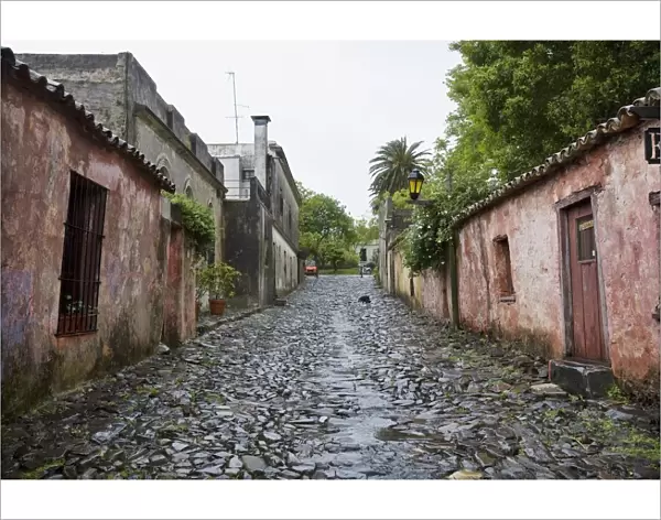 Uruguay, Colonia del Sacramento, Calle de los Suspiros, cobbled street