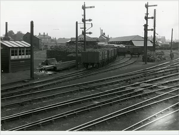 Coote & Warrens coal depot at the south end of the station on the down side