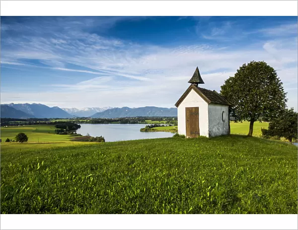Chapel, Riegsee Lake near Aidling, Upper Bavaria, Bavaria, Germany