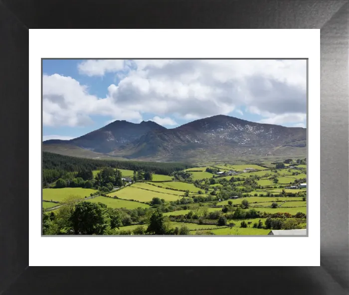 Framed Print : Mourne Mountains Mt. Slieve Bearnagh Print