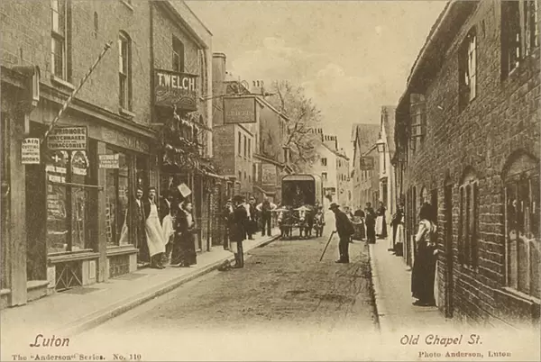 Old Chapel Street, Luton (b  /  w photo)