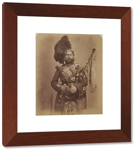 Piper David Muir, 42nd Highlanders (Black Watch) (b  /  w photo)