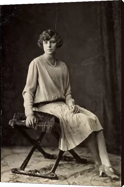 Ak Beatrice Isabel von Battenberg, Sitzportrait, Infanta Beatriz of Spain (b  /  w photo)